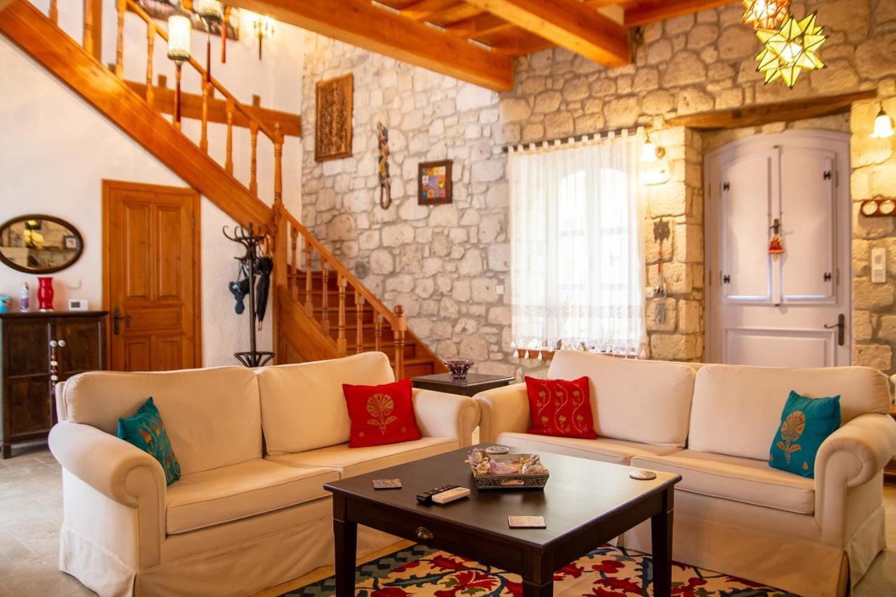 Appartement Marvelous Stonehouse With Backyard And Fireplace In Cesme Alaçatı